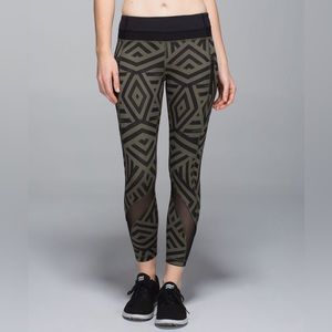 LULULEMON CHEVRON SHUFFLE FATIGUE GREEN BLACK INSPIRE TIGHT II*Full-On L…